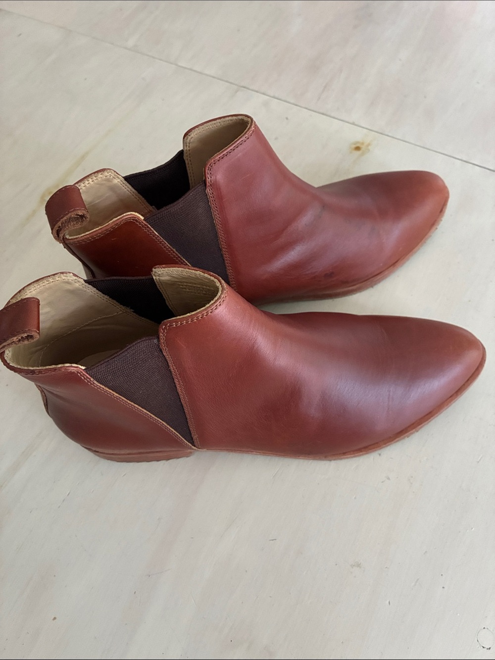 Nisolo Chestnut Leather Classic Chelsea Ankle Boots